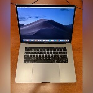 2018 Apple MacBook Pro / Core i9 processor / 32GB RAM / 500GB SSD / 15-inch /
